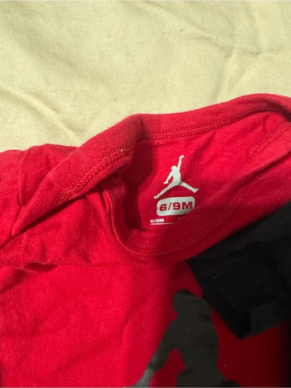 Jordan Baby Bodysuit 3-Pack in Red, Black, White
